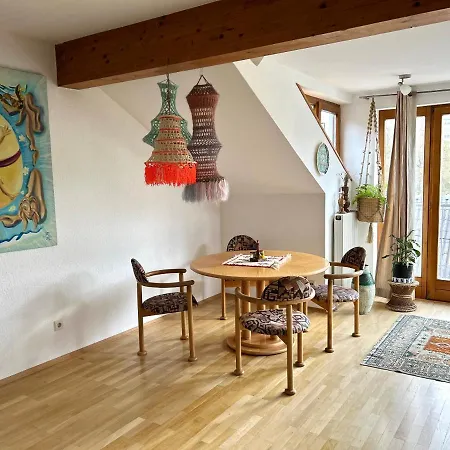 Sonnenloft - Zentrales, Helles Boho-apartement Im Herzen Von Апартаменти