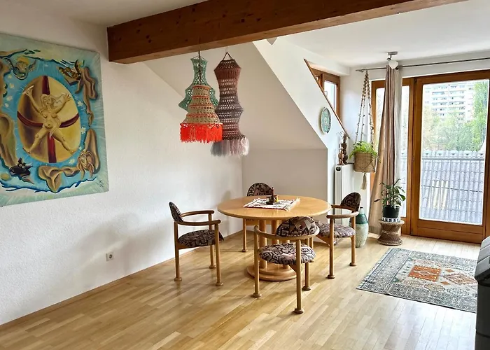 Sonnenloft - Zentrales, Helles Boho-apartement Im Herzen Von Апартаменти