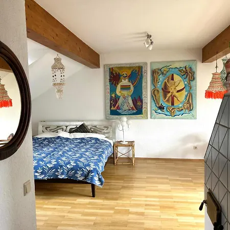 Sonnenloft - Zentrales, Helles Boho-apartement Im Herzen Von Štýrský Hradec