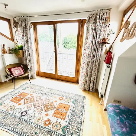 Zentrales, Sonniges Im Herzen Von