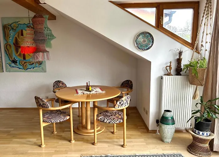 דירה Sonnenloft - Zentrales, Helles Boho-apartement Im Herzen Von *