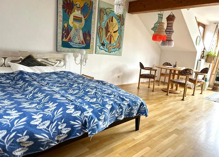 Sonnenloft - Zentrales, Helles Boho-apartement Im Herzen Von